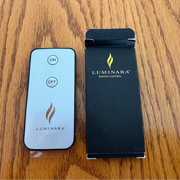 Luminara Remote Control with Box - Picture 1 of 3